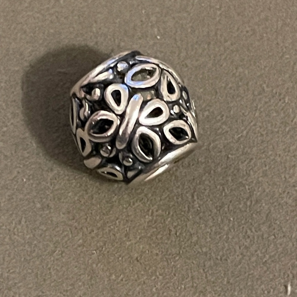 Pandora spacer charm